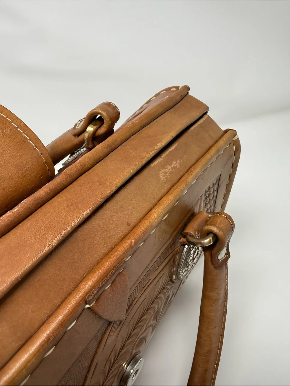 ❣️VINTAGE American West hand-tooled leather satchel